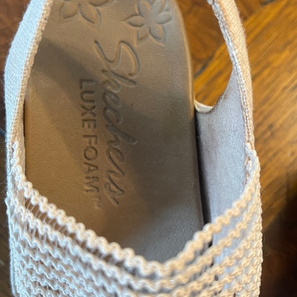 Skechers Luxe foam cork wedge size 7 with light pink straps Preloved - Picture 3 of 8